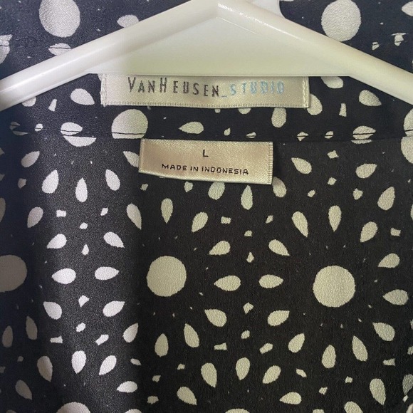 Van Heusen Button Down Long Sleeve Top SZ L Womens Black Green Blue -lot of 2 - Picture 3 of 12